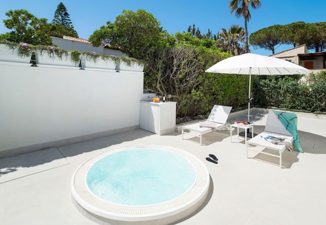 Villa in Siracusa - Design sea front villa with mini pool  in Fontane Bianche, Sicily Villa in Siracusa - Design sea front villa with mini pool  in Fontane Bianche, Sicily