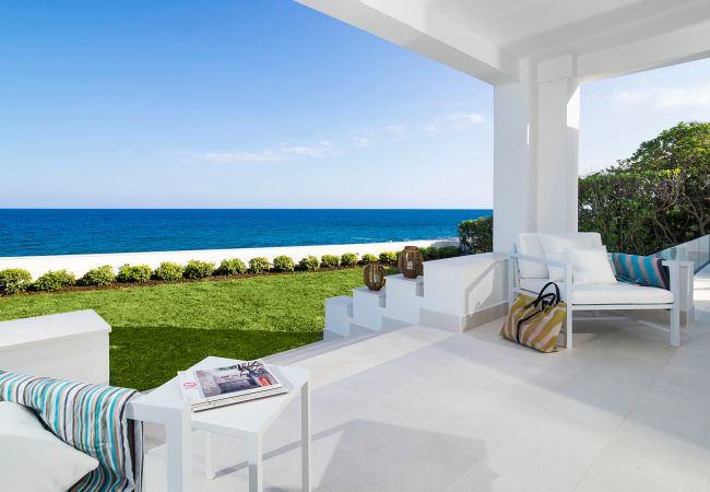 Villa in Siracusa - Design sea front villa with mini pool  in Fontane Bianche, Sicily Villa in Siracusa - Design sea front villa with mini pool  in Fontane Bianche, Sicily