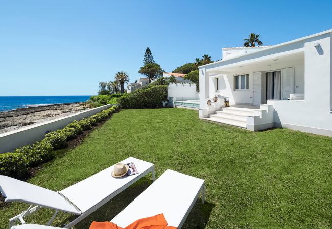 Villa in Syracuse - Design sea front villa with small pool  in Fontane Bianche, Sicily