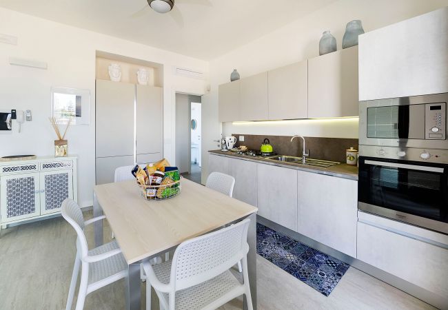 Villa in Noto - Seafront villa with pool near Syracuse, Sicily - Timo - 6 pax Villa in Noto - Seafront villa with pool near Syracuse, Sicily - Timo - 6 pax