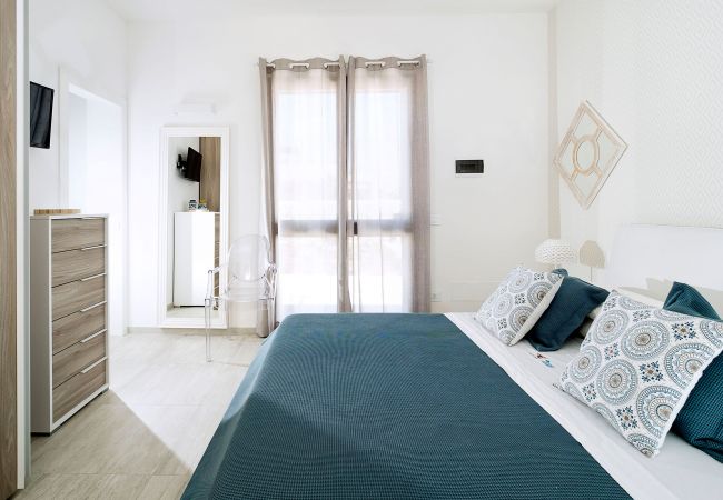 Villa in Noto - Seafront villa with pool near Syracuse, Sicily - Timo - 6 pax Villa in Noto - Seafront villa with pool near Syracuse, Sicily - Timo - 6 pax