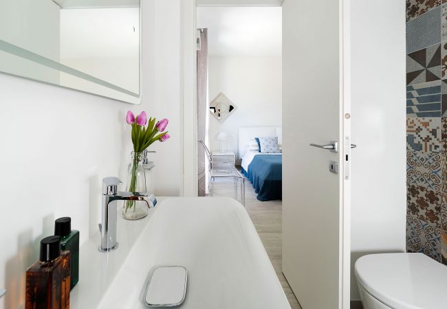 Villa in Noto - Seafront villa with pool near Syracuse, Sicily - Timo - 6 pax Villa in Noto - Seafront villa with pool near Syracuse, Sicily - Timo - 6 pax