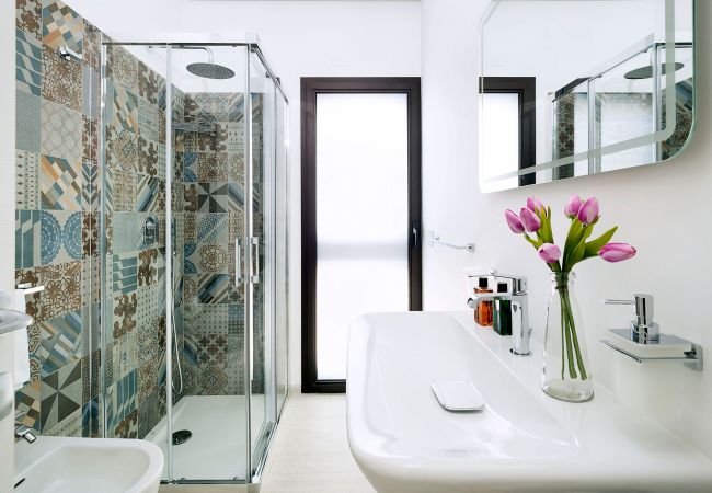 Villa in Noto - Seafront villa with pool near Syracuse, Sicily - Timo - 6 pax Villa in Noto - Seafront villa with pool near Syracuse, Sicily - Timo - 6 pax