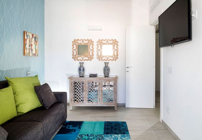 Villa in Noto - Seafront villa with pool near Syracuse, Sicily - Rosmarino - 6 pax Villa in Noto - Seafront villa with pool near Syracuse, Sicily - Rosmarino - 6 pax