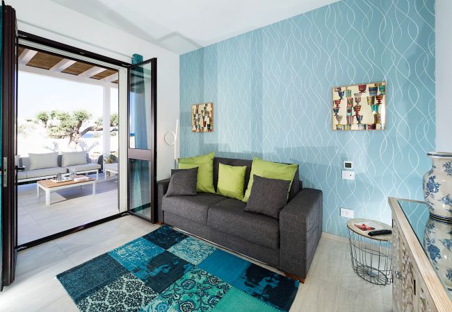 Villa in Noto - Seafront villa with pool near Syracuse, Sicily - Rosmarino - 6 pax Villa in Noto - Seafront villa with pool near Syracuse, Sicily - Rosmarino - 6 pax