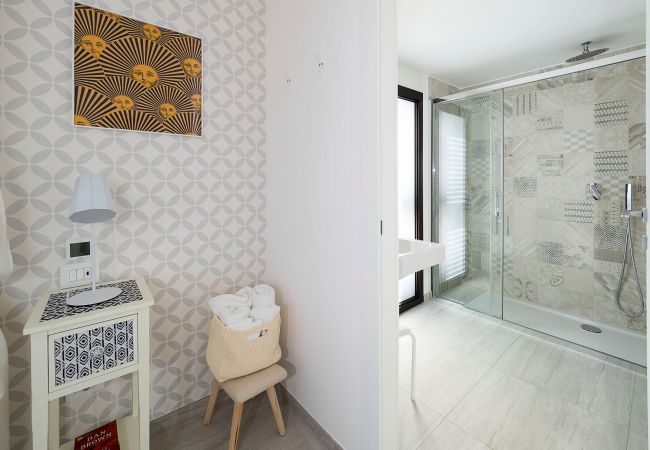 Villa in Noto - Seafront villa with pool near Syracuse, Sicily - Rosmarino - 6 pax Villa in Noto - Seafront villa with pool near Syracuse, Sicily - Rosmarino - 6 pax