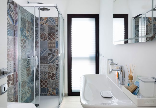 Villa in Noto - Seafront villa with pool near Syracuse, Sicily - Rosmarino - 6 pax Villa in Noto - Seafront villa with pool near Syracuse, Sicily - Rosmarino - 6 pax