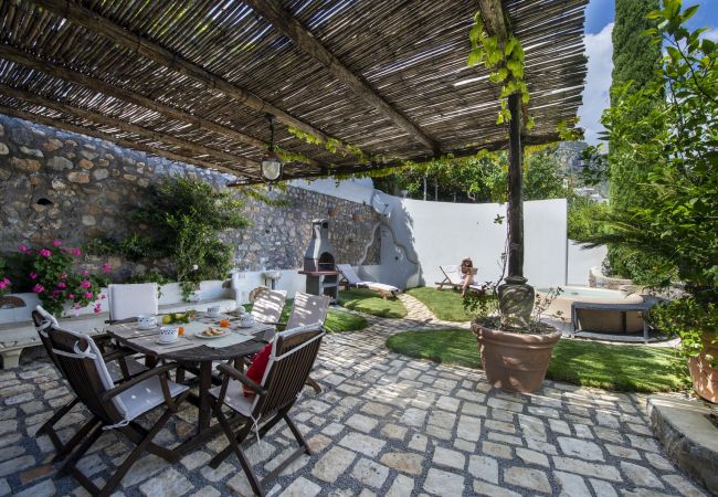 House in Praiano - Casa Elena - In the center of Praiano, Parking & Panoramic Hot tub House in Praiano - Casa Elena - In the center of Praiano, Parking & Panoramic Hot tub