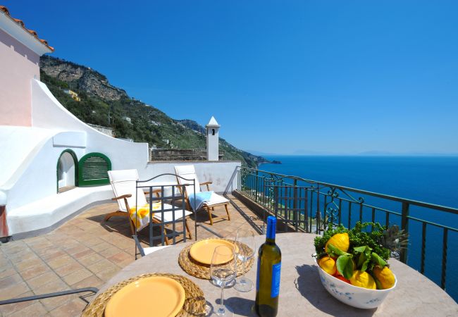 House in Praiano - Casale Fralisa - Marvelous terrace and hot tub with sea view House in Praiano - Casale Fralisa - Marvelous terrace and hot tub with sea view