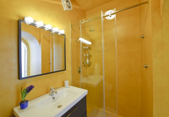 House in Praiano - Casale Fralisa - Marvelous terrace and hot tub with sea view House in Praiano - Casale Fralisa - Marvelous terrace and hot tub with sea view