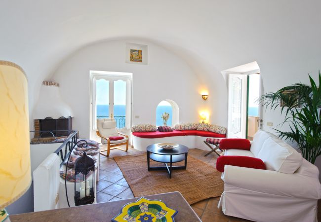 House in Praiano - Casale Fralisa - Marvelous terrace and hot tub with sea view House in Praiano - Casale Fralisa - Marvelous terrace and hot tub with sea view