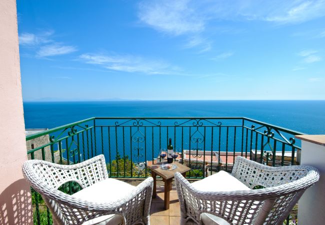 House in Praiano - Casale Fralisa - Marvelous terrace and hot tub with sea view House in Praiano - Casale Fralisa - Marvelous terrace and hot tub with sea view
