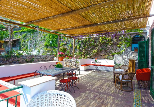 House in Praiano - Casale Fralisa - Marvelous terrace and hot tub with sea view House in Praiano - Casale Fralisa - Marvelous terrace and hot tub with sea view