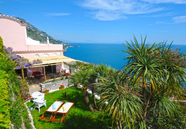 House in Praiano - Casale Fralisa - Marvelous terrace and hot tub with sea view House in Praiano - Casale Fralisa - Marvelous terrace and hot tub with sea view