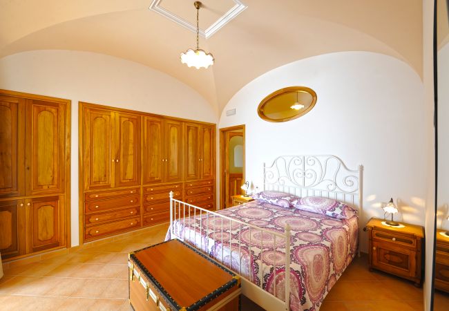 House in Praiano - Casa La Ulivella - Large Terrace Overlooking the sea House in Praiano - Casa La Ulivella - Large Terrace Overlooking the sea
