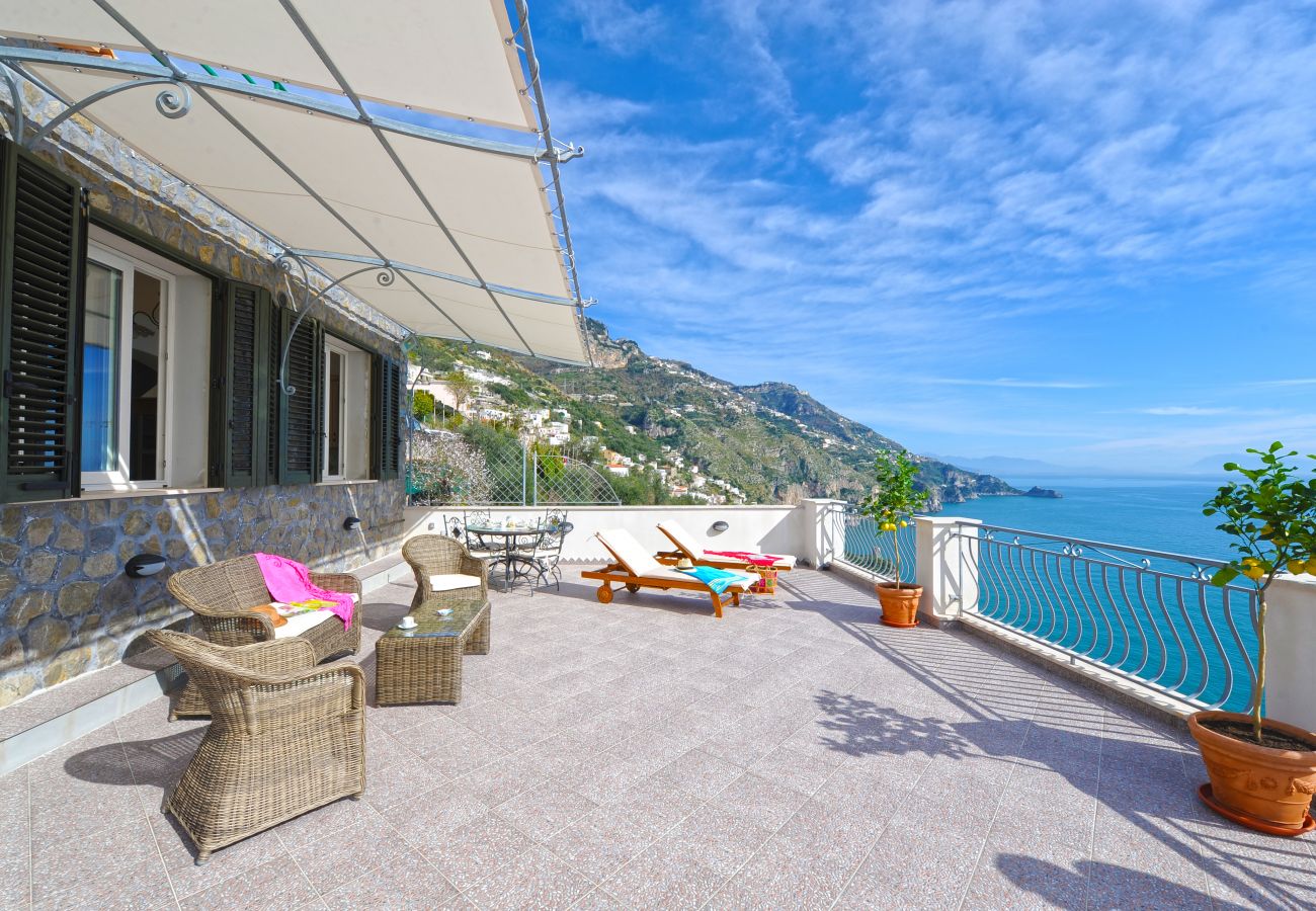 House in Praiano - Casa La Ulivella - Large Terrace Overlooking the sea