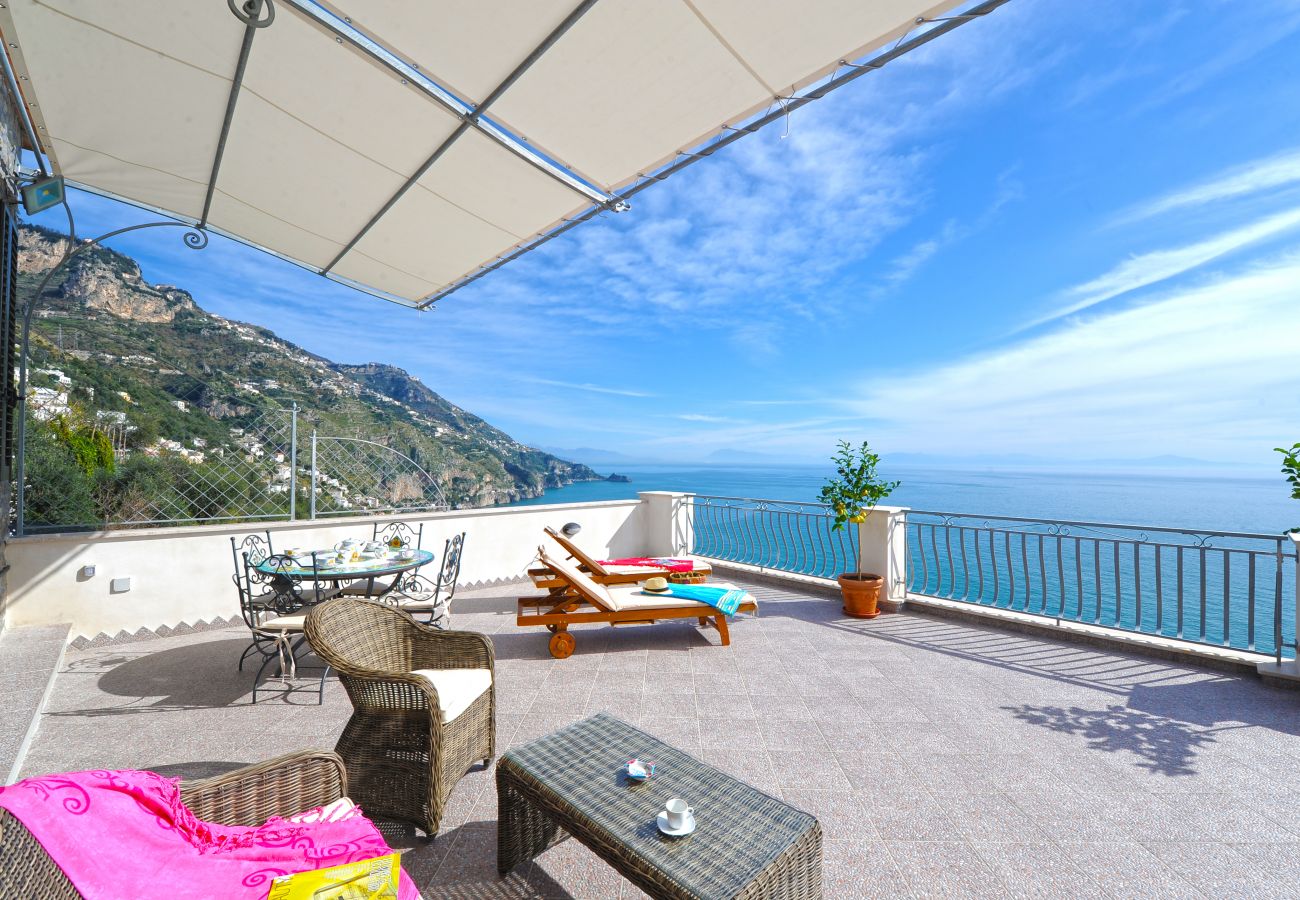 House in Praiano - Casa La Ulivella - Large Terrace Overlooking the sea