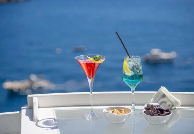 Rent by room in Praiano - Romantic Room - A Rockside Escape Rent by room in Praiano - Romantic Room - A Rockside Escape