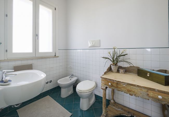 Villa in Augusta - Seafront villa with pool in the Noto Valley, Sicily South-East - 8 pax Villa in Augusta - Seafront villa with pool in the Noto Valley, Sicily South-East - 8 pax