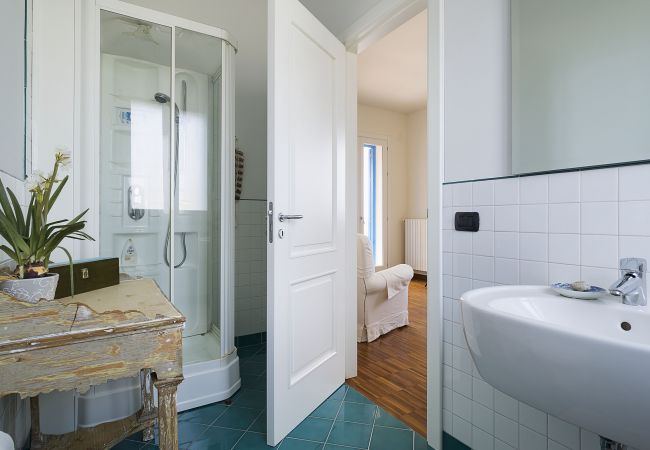 Villa in Augusta - Seafront villa with pool in the Noto Valley, Sicily South-East - 8 pax Villa in Augusta - Seafront villa with pool in the Noto Valley, Sicily South-East - 8 pax