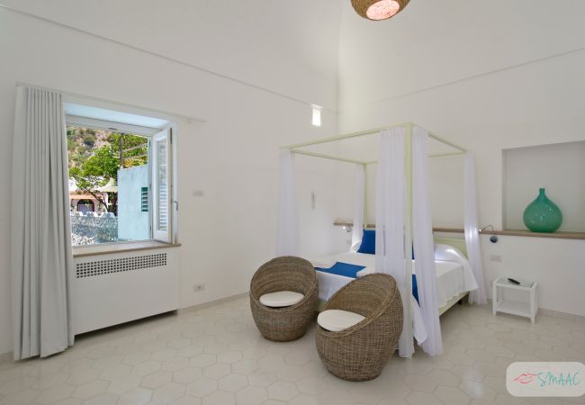 Villa in Praiano - Villa Imperati - Splendid villa with private pool overlooking the sea Villa in Praiano - Villa Imperati - Splendid villa with private pool overlooking the sea