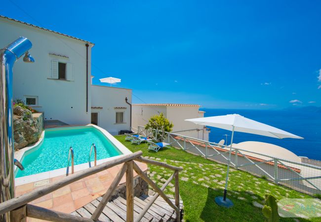 Villa in Praiano - Villa Imperati - Splendid villa with private pool overlooking the sea Villa in Praiano - Villa Imperati - Splendid villa with private pool overlooking the sea