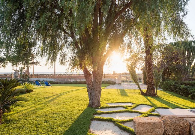 Villa in Paceco - Villa with pool, 450 metres from sea, near Trapani, Sicily - 14 pax Villa in Paceco - Villa with pool, 450 metres from sea, near Trapani, Sicily - 14 pax