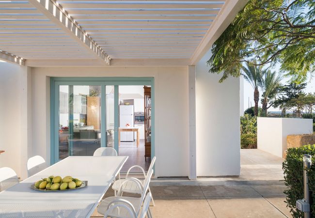 Villa in Paceco - Villa with pool, 450 metres from sea, near Trapani, Sicily - 14 pax Villa in Paceco - Villa with pool, 450 metres from sea, near Trapani, Sicily - 14 pax