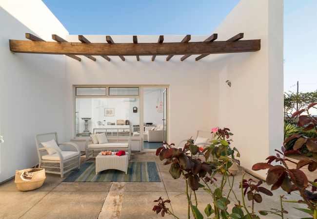 Villa in Paceco - Villa with pool, 450 metres from sea, near Trapani, Sicily - 14 pax Villa in Paceco - Villa with pool, 450 metres from sea, near Trapani, Sicily - 14 pax