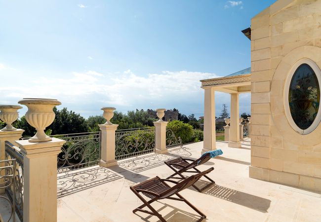 Villa in Scicli - Pool villa with wellness area, 1,5 km sea of Donnalucata, Scicli Villa in Scicli - Pool villa with wellness area, 1,5 km sea of Donnalucata, Scicli