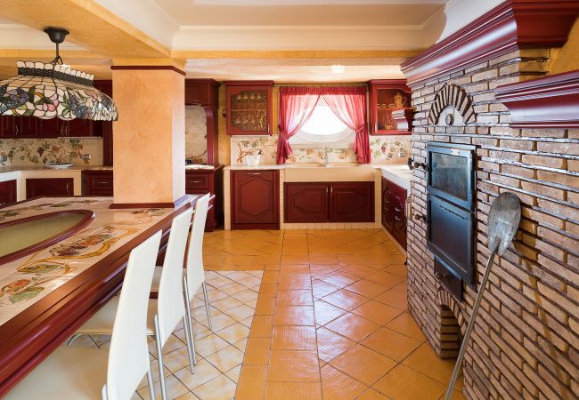 Villa in Scicli - Pool villa with wellness area, 1,5 km sea of Donnalucata, Scicli Villa in Scicli - Pool villa with wellness area, 1,5 km sea of Donnalucata, Scicli