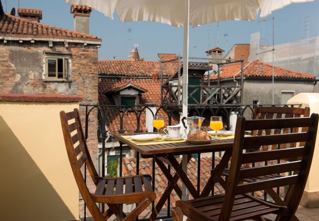 Apartment in Venezia - Apartment with private terrace in S.Polo in the heart of Venice Apartment in Venezia - Apartment with private terrace in S.Polo in the heart of Venice