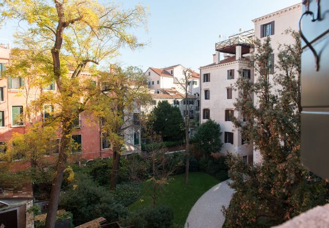 Apartment in Venezia - Apartment with private terrace in S.Polo in the heart of Venice Apartment in Venezia - Apartment with private terrace in S.Polo in the heart of Venice