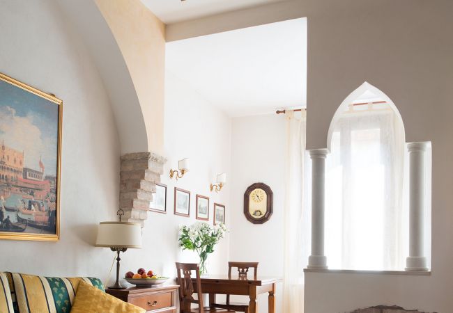 Apartment in Santa Croce - Elegant apartment with garden in S.Croce, Venice Apartment in Santa Croce - Elegant apartment with garden in S.Croce, Venice