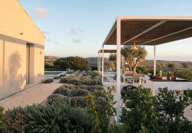Villa in Ragusa - Designer country villa with pool in Ragusa, Sicily Villa in Ragusa - Designer country villa with pool in Ragusa, Sicily