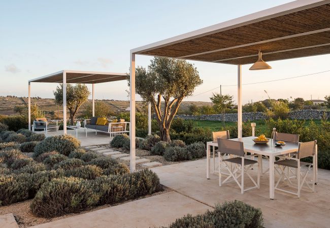 Villa in Ragusa - Designer country villa with pool in Ragusa, Sicily Villa in Ragusa - Designer country villa with pool in Ragusa, Sicily