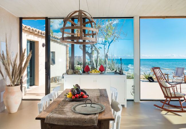 Villa in Ispica - Beach front villa in Ispica, Sicily Villa in Ispica - Beach front villa in Ispica, Sicily