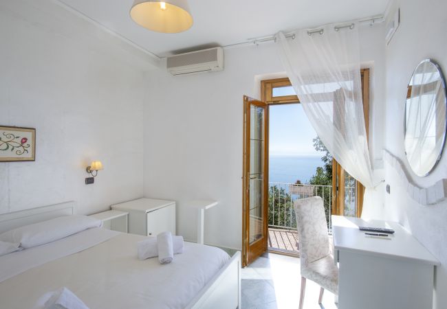 Villa in Pogerola - Villa Gioiello - Sea view pool with chromotherapy Villa in Pogerola - Villa Gioiello - Sea view pool with chromotherapy