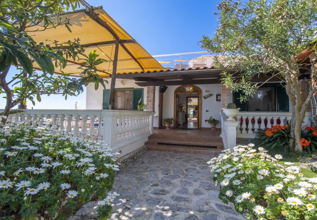 Villa in Pogerola - Villa Gioiello - Sea view pool with chromotherapy Villa in Pogerola - Villa Gioiello - Sea view pool with chromotherapy