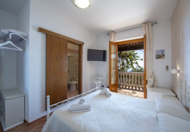 Villa in Pogerola - Villa Gioiello - Sea view pool with chromotherapy Villa in Pogerola - Villa Gioiello - Sea view pool with chromotherapy