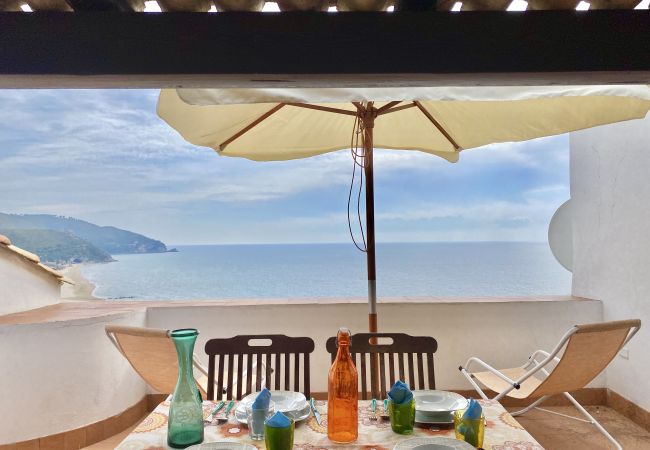  in Sperlonga - its sea view terrace is ideal for total relaxation