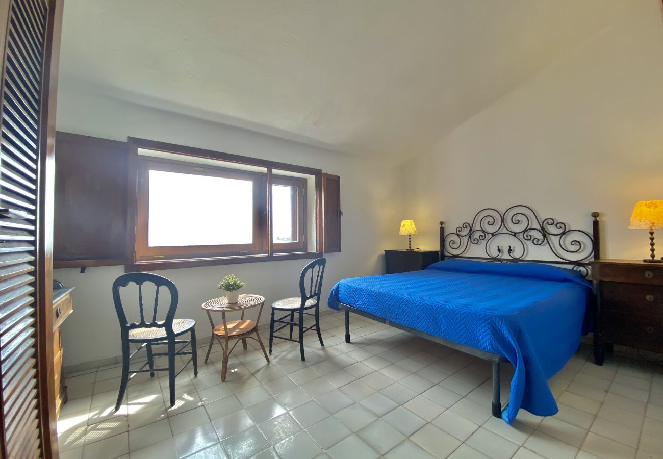 Apartment in Sperlonga - its sea view terrace is ideal for total relaxation