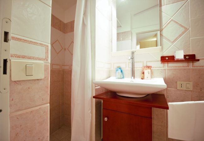 Apartment in Sperlonga - this characteristic house for 6 people is ideal for living in full the sea and the traditions of the village Apartment in Sperlonga - this characteristic house for 6 people is ideal for living in full the sea and the traditions of the village