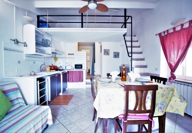 Apartment in Sperlonga - this characteristic house for 6 people is ideal for living in full the sea and the traditions of the village Apartment in Sperlonga - this characteristic house for 6 people is ideal for living in full the sea and the traditions of the village