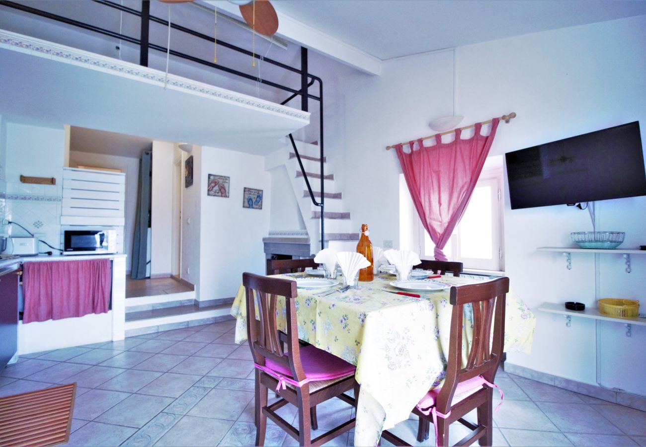 Apartment in Sperlonga - this characteristic house for 6 people is ideal for living in full the sea and the traditions of the village