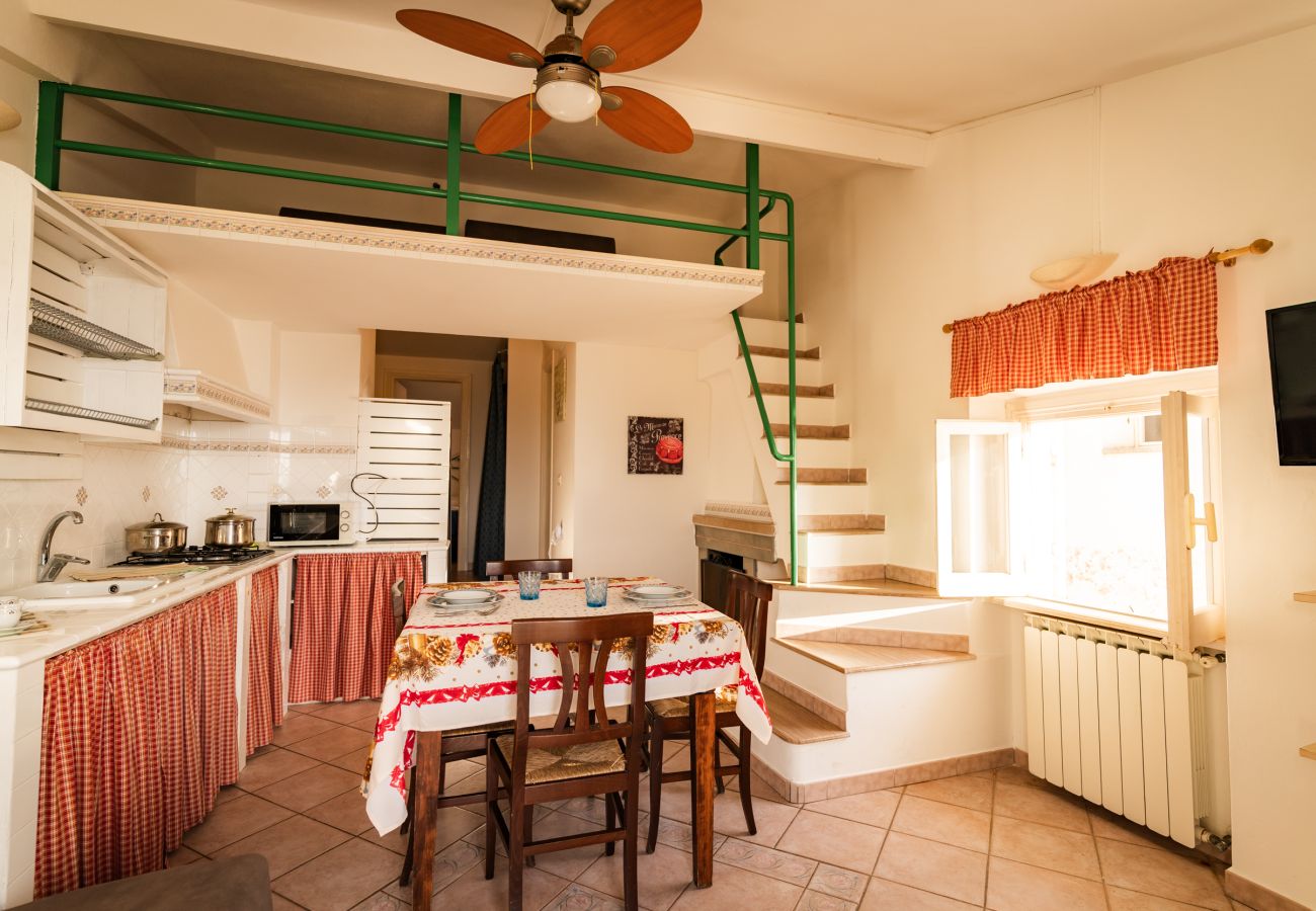 Apartment in Sperlonga - this characteristic house for 6 people is ideal for living in full the sea and the traditions of the village