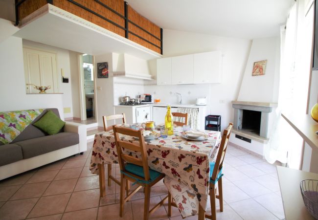 Apartment in Sperlonga - Pretty sea view house for 5 people Apartment in Sperlonga - Pretty sea view house for 5 people