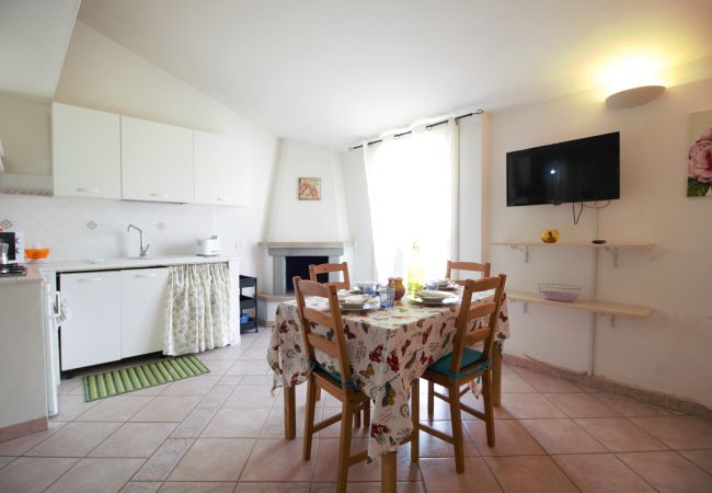 Apartment in Sperlonga - Pretty sea view house for 5 people Apartment in Sperlonga - Pretty sea view house for 5 people