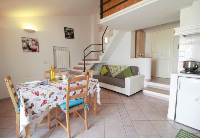 Apartment in Sperlonga - Pretty sea view house for 5 people Apartment in Sperlonga - Pretty sea view house for 5 people