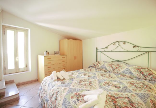 Apartment in Sperlonga - Pretty sea view house for 5 people Apartment in Sperlonga - Pretty sea view house for 5 people